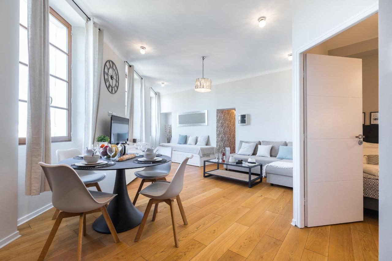 Gorgeous 1 Bdr With Gardens View In The Old Town Appartement Nice Buitenkant foto